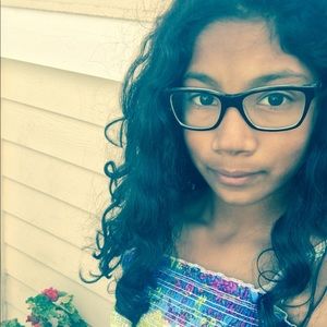 Meet your Posher, Delmi